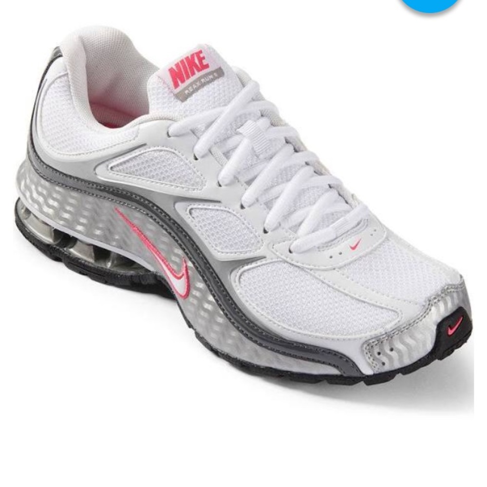 Nike women’s Reax sneakers